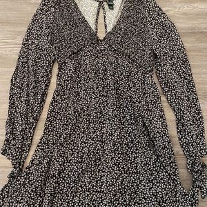 Women’s Dress Size M
